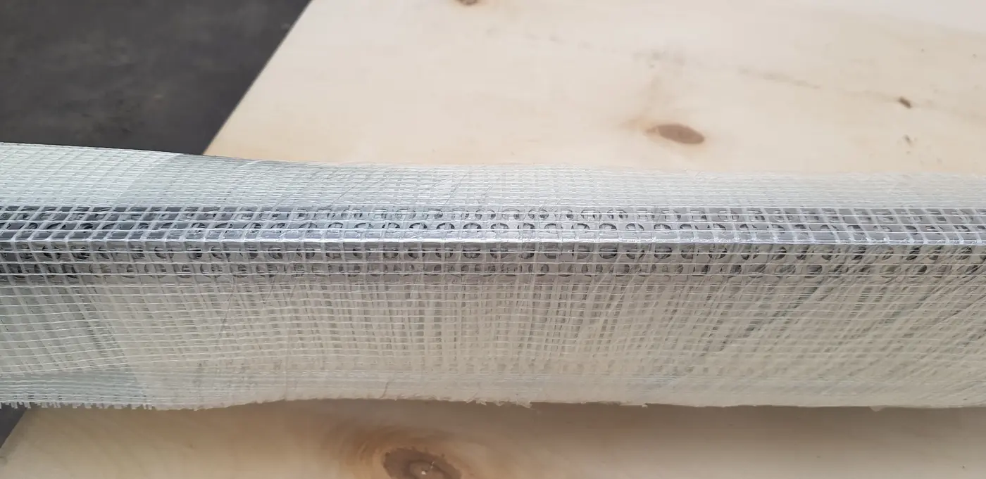 Narożnik aluminiowy z siatką białą